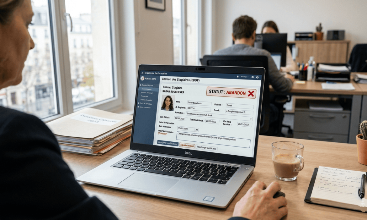 Écran d’ordinateur affichant un dossier stagiaire avec statut “abandon”